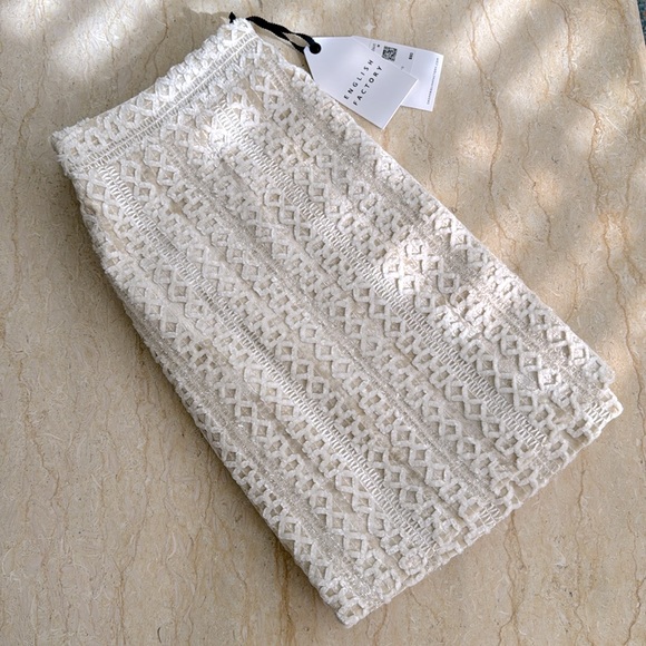 NWT English Factory Velvet Embellished Mini Skirt. M - Picture 11 of 12